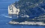 Vue sur une partie du parc national des Calanques, Ă Cassis, le 9 novembre 2017