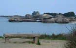A Trégastel, sur la Côte de Granit Rose, en Bretagne le 9 mars 2021