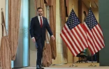 Le vice-président américain JD Vance arrive pour une conférence de presse après sa rencontre avec des représentants du Pakistan et de l'Iran, le 12 avril 2026 à Islamabad