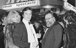 Alain Delon entouré de Mireille Darc et Sergio Leone à Nice le 15 janvier 1977