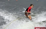 Canalsat ski pro sur l'Étang-Saint-Paul (Photo D.R.)