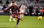 Le milieu algérien de Metz Farid Boulaya marque dans le temps additionnel contre Lens, le 19 décembre 2020 à Longeville-lès-Metz  