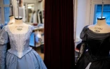 Les costumes du ballet "Le Rouge et le Noir" du chorégraphe français Pierre Lacotte dans l'atelier de couture de l'Opéra de Paris, le 2 avril 2021