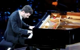 Le pianiste Adam Laloum lors des "Victoires de la musique classique" le 1er février 2017
