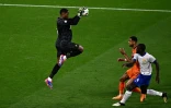 Le gardien français Mike Maignan a réussi plusieurs parades décisives vendredi lors du match de l'Euro-2024 France-Pays Bas à Leipzig.