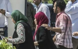 Des proches de passagers de l'Airbus disparu d'EgyptAir, le 19 mai 2016 à l'aéroport du Caire