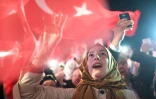 Une supportrice de Recep Tayyip Erdogan le 16 avril 2017 Ă Istanbul
