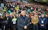L'entraîneur de Nantes Vahid Halilhodzic (c) lors de l'hommage à l'attaquant des Canaris Emiliano Sala, à La Beaujoire avant le match de L1 contre Nîmes, le 10 février 2019