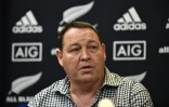 Le sélectionneur des All Blacks Steve Hansen, en conférence de presse au camp de base de Kashiwa, le 9 septembre 2019