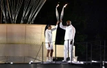 Marie-José Pérec et Teddy Riner allument la vasque olympique aux Tuileries, le 26 juillet 2024 à Paris 