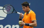 L'Argentin Juan Martin del Potro au service lors de la demi-finale de l'US Open à New York le 7 septembre 2018.