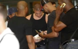 Dimanche 27 Décembre 2009


Karim Benzéma et son ami le rappeur Rohff ont quitté La Réunion