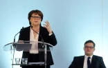 Arnaud Deslandes, assis à droite, lors de la conférence de presse donnée par Martine Aubry, Lille, le 6 mars 2025