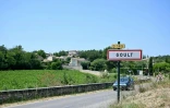 Les faits se sont produits dimanche à l'aube, à Goult, petit village du Vaucluse d'un millier d'habitants juché sur un piton rocheux et surplombant les champs de lavande, alors que le mariage venait de se terminer
