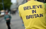 Un militant pro-Brexit exhibe un tee-shirt avec le slogan "Believe In Britain" ("Croyez dans la Grande Bretagne"), le 31 mai 2016 à Birmingham (centre de l'Angleterre)