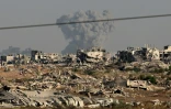 Des colonnes de fumée dans le ciel de Gaza vues depuis Israël, le 19 septembre 2025