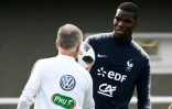 Le sélectionneur de l'équipe de France Didier Deschamps et le milieu de terrain Paul Pogba, le 4 juin 2018 