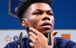 Le milieu de terrain de l'équipe de France Aurélien Tchouaméni, lors d'une conférence de presse, le 27 mars 2022 à Clairefontaine-en-Yvelines, à deux jours du match amical contre l'Afrique du sud au Stade Pierre-Mauroy à Villeneuve-d'Ascq