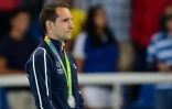 Les larmes de Renaud Lavillenie sifflé sur le podium de la perche des Jeux de Rio, le 16 août 2016