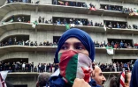 Des lycéens et étudiants algériens manifestent le 8 mars dans le centre d'Alger contre un 5e mandat du président Abdelaziz Bouteflika