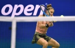 La Grecque Maria Sakkari face à la Britannique Emma Raducanu en demi-finale de l'US Open à New York le 9 septembre 2021