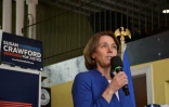 Susan Crawford, candidate démocrate pour la Cour suprême du Wisconsin à Elkhorn, Wisconsin, le 30 mars 2025