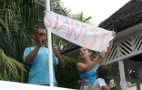 Mardi 19 janvier 2010 -
Les ex-salariés de l'Arast manifestent devant la Villa du Département