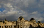 Les personnels du musée du Louvre à Paris sont appelés à une "grève reconductible" à partir du lundi 15 décembre pour protester contre "des conditions de travail dégradées" 
