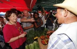 Dimanche 14 Février 2010

Martine Aubry au marché forain du Chaudron