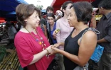 Dimanche 14 Février 2010

Martine Aubry au marché forain du Chaudron