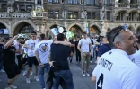Des supporteurs de l'Inter Milan font la fête vendredi dans le centre de Munich, sur la célèbre Marienplatz.
