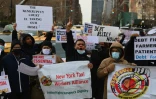 Des chauffeurs de taxi manifestent pour réclamer des annulations de dette le 10 février 2021 à New York