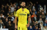 Le capitaine de Villarreal Raul Albiol vient de manquer son tir au but contre Chelsea en Surpercoupe d'Europe, le 11 août 2021 à Belfast 