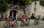Le Belge Jasper Stuyven, le Britannique Fred Wright et le Français Alexis Gougeard, échappés dans les 30 derniers kilomètres de la 19e étape du Tour de France, disputée entre Castelnau-Magnoac et Cahors, le 22 juillet 2022