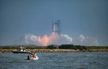 Une fusée Starship de SpaceX décolle de la Starbase, le 27 mai 2025 au Texas peu avant l'explosion de son vaiseau, le Super Heavy booster