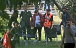 Des familles et proches attendent les résultats de l’identification des dernières victimes, deux jours après une collision mortelle entre deux trains à grande vitesse, le 30 octobre 2026 à Tolède, en Espagne