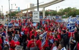 Manifestation du syndicat de l'automobile UAW Ă Detroit (Michigan), le 15 septembre 2023