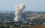 Un nuage de fumée s'élève du site d'une frappe aérienne israélienne qui a ciblé le village de Zawtar el Charkiyeh, dans le sud du Liban, le 4 novembre 2024
