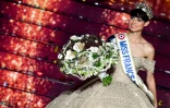 Eve Gilles couronnée Miss France 2024, le 16 décembre 2023 à Dijon, en Côte-d'Or