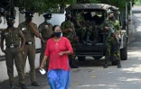 Des militaires et des policiers déployés dans Colombo, le 2 avril 2022