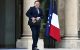 Le ministre des transports, Philippe Tabarot, arrive à la réunion hebdomadaire du cabinet au palais de l'Elysée à Paris, le 12 juin 2025