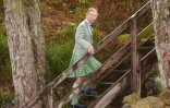 Le prince Charles en kilt, le 29 septembre 2003 à Shieldaig, en Ecosse