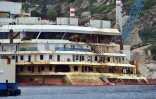 L'épave du Costa Concordia, le 14 juillet 2014 au large de l'île de Giglio
