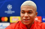 L'attaquant vedette du Paris Saint-Germain, Kylian Mbappé, s'exprime en conférence de presse le 10 décembre 2018 à Belgrade
