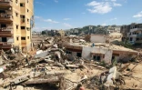 Les décombres des bâtiments effondrés après le passage de la tempête qui a frappé la ville de Derna, dans l'est de la Libye, le 14 septembre 2023
