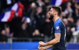 L'attaquant des Bleus Olivier Giroud exulte après avoir inscrit sur penalty le but de la victoire face à la Moldavie en qualif pour l'Euro-2020 au Stade de France, le 14 novembre 2019