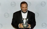 Le compositeur de jazz américain Quincy Jones reçoit un Grammy Legend Award, le 5 décembre 1990 à New York