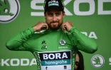 Peter Sagan sur le podium avec son maillot vert après sa victoire dans la 13e étape du Tour de France, le 20 juillet 2018 à Valence 