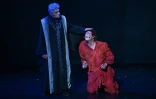 Daniel Lavoie (gauche) et Angelo Del Vecchio, dans les rôles de Frollo et Quasimodo, dans "Notre Dame De Paris", jouée pour la prmière fois à New York, le 13 juillet 2022
