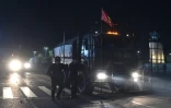 La police anti-émeutes kirghiz disperse des manifestants antigouvernementaux à Bichkeke, le 5 octobre 2020 